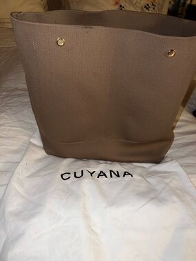Cuyana Talk Easy Tote Insert in Cappuccino